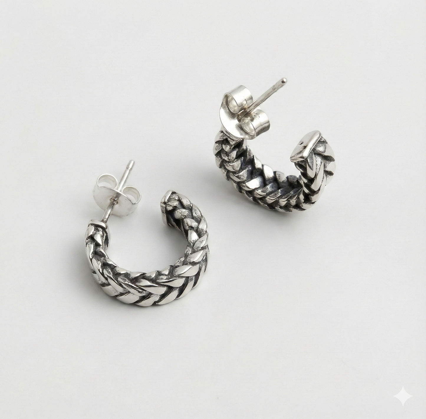 Arelis Knot Studs