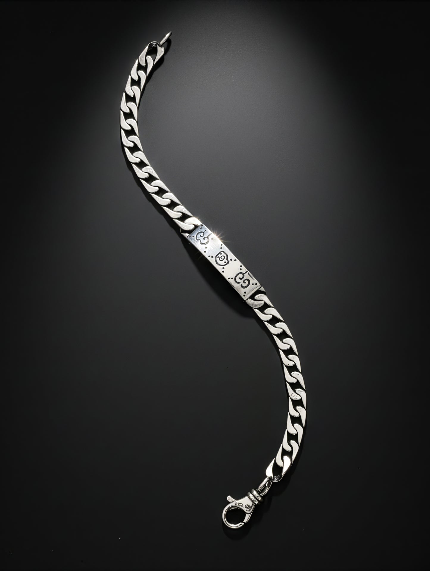 Solven Line Bracelet