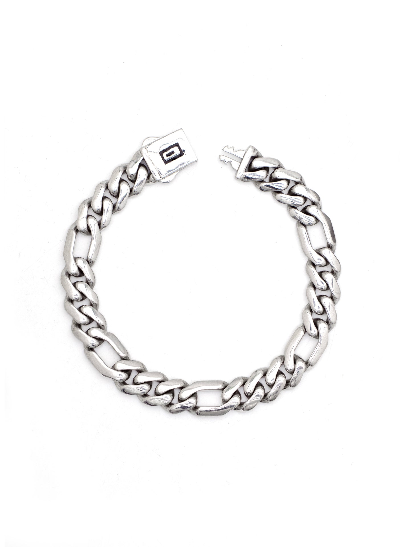 Bravik Chainmark Bracelet