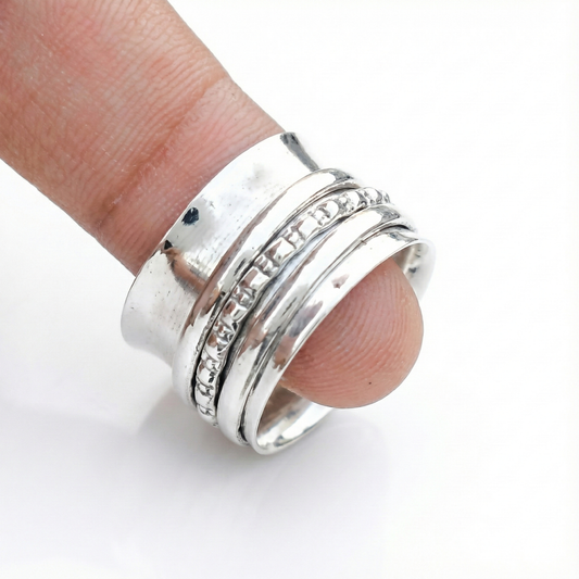 Vaela Silver Crest Ring