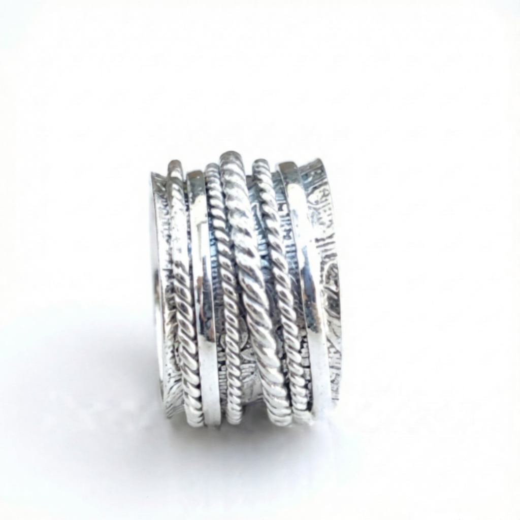 Élan Ridge Silver Ring